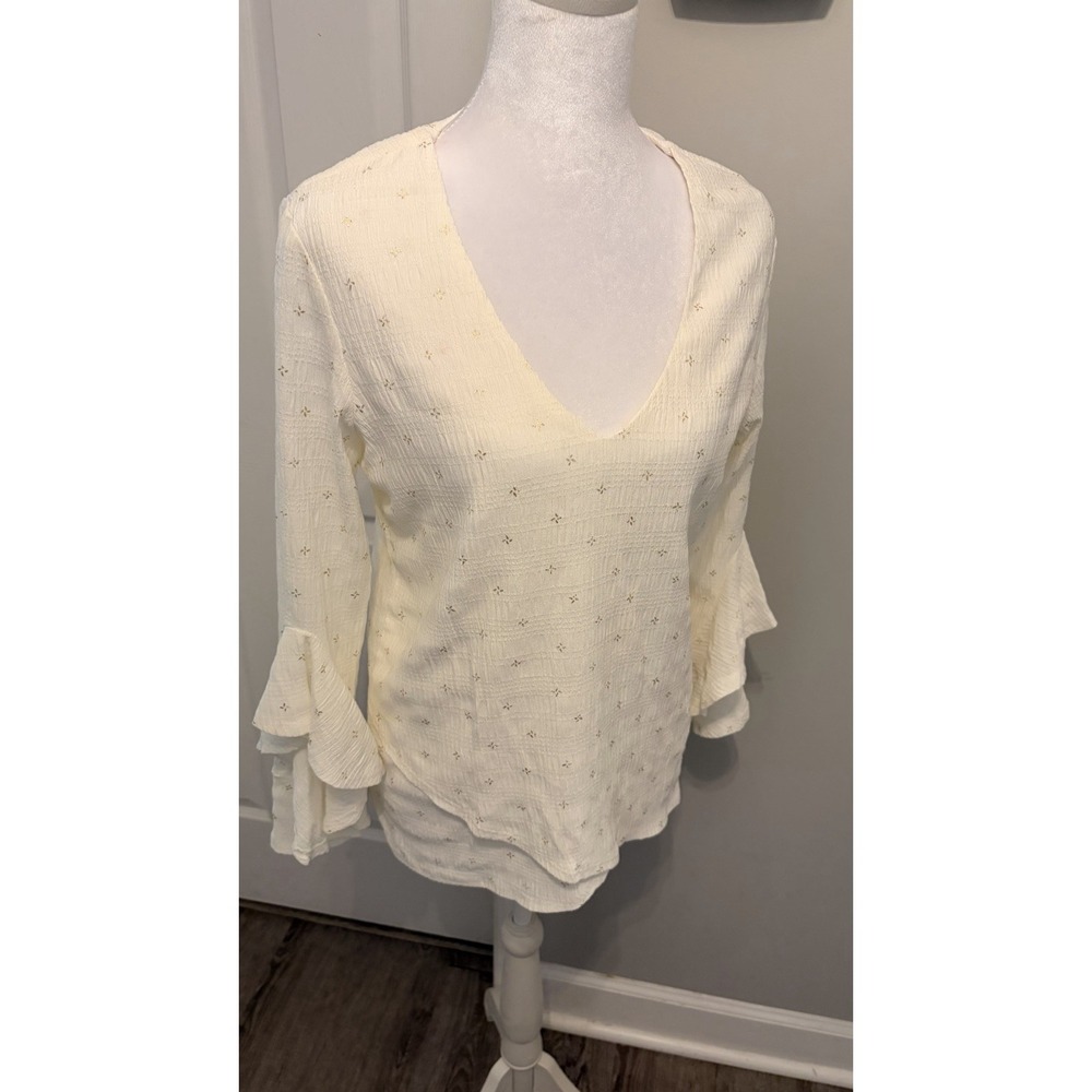 Vince Camuto Metallic Clip Dot Flutter Sleeve NWOT Ivory Size S 400205